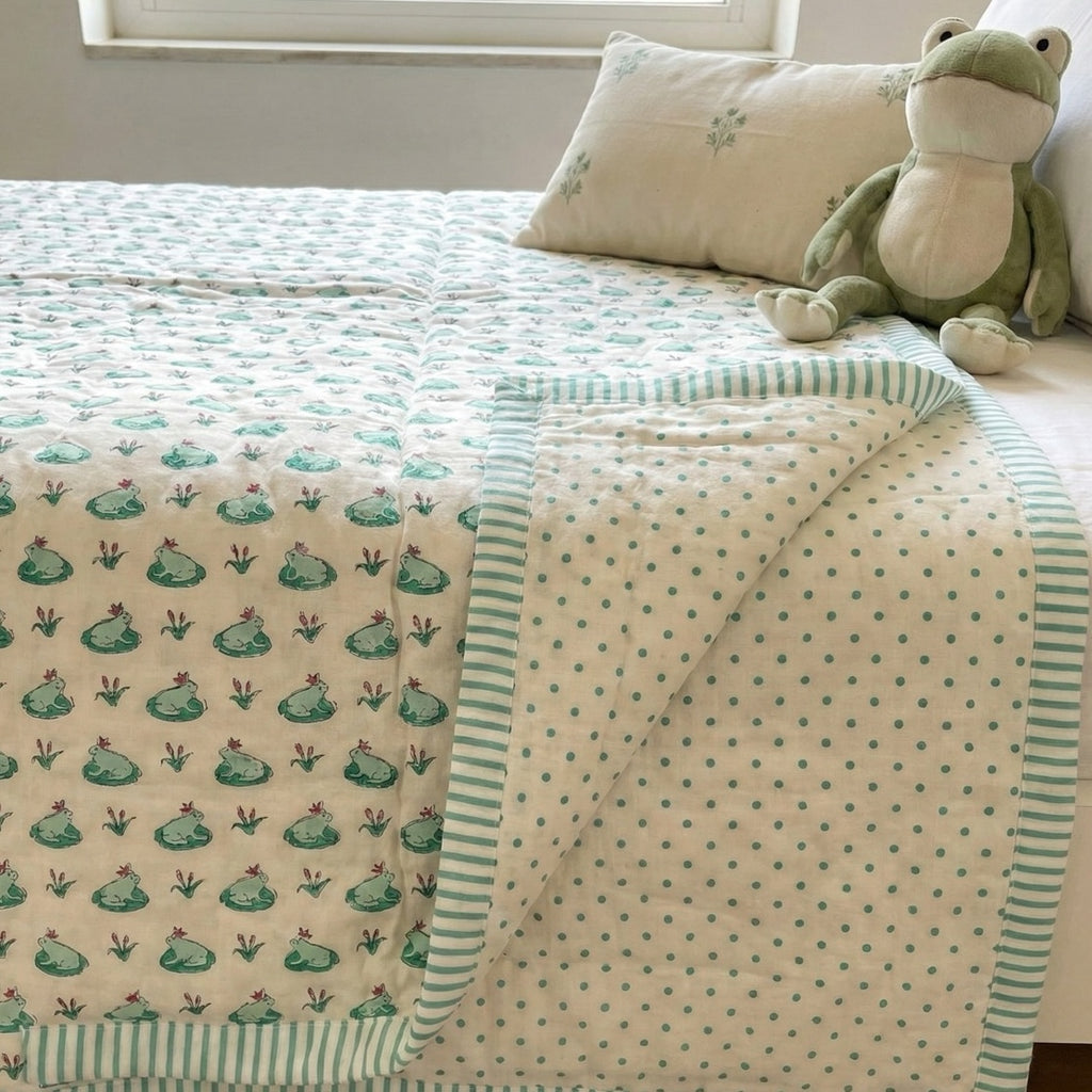 Frog Pond print hand block-printed reversible cotton voile kids quilt (razai) – hero/folded