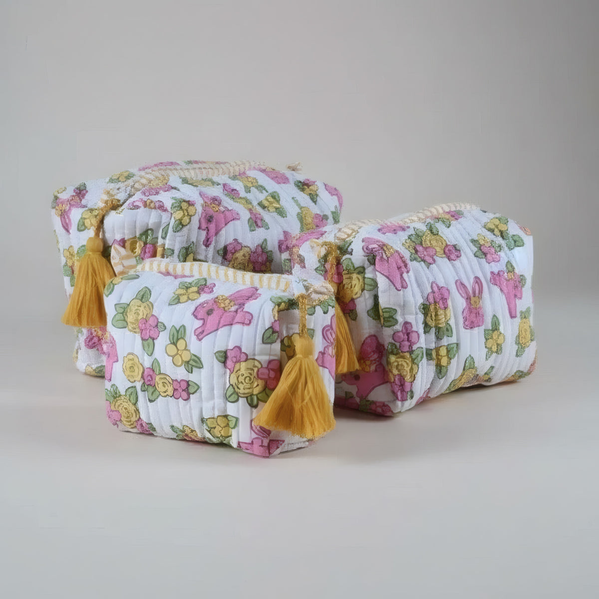 Bunny Floral print hand block-printed cotton toiletry pouch set – additional detail