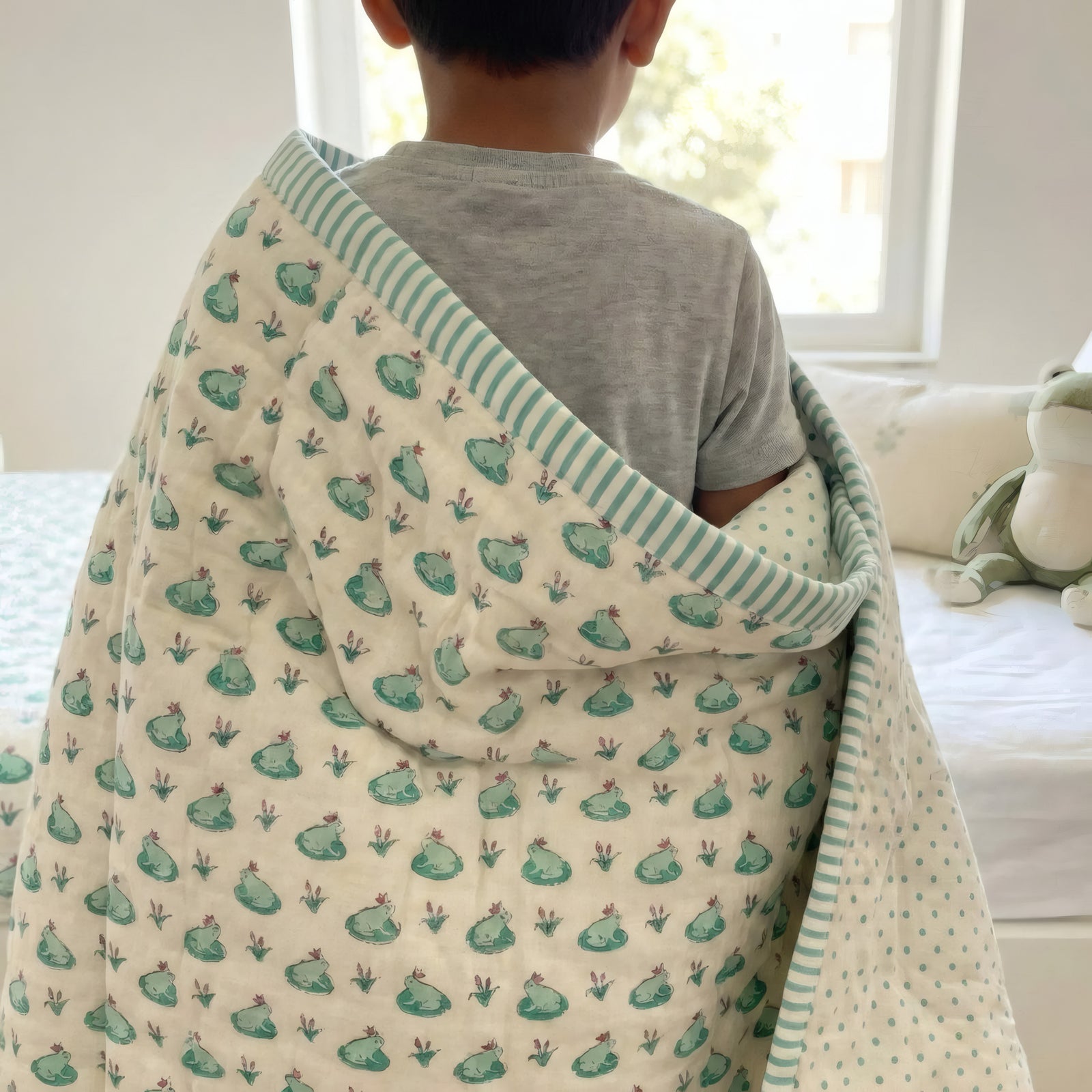 Frog Pond print hand block-printed reversible cotton voile kids quilt (razai) – lifestyle - bed
