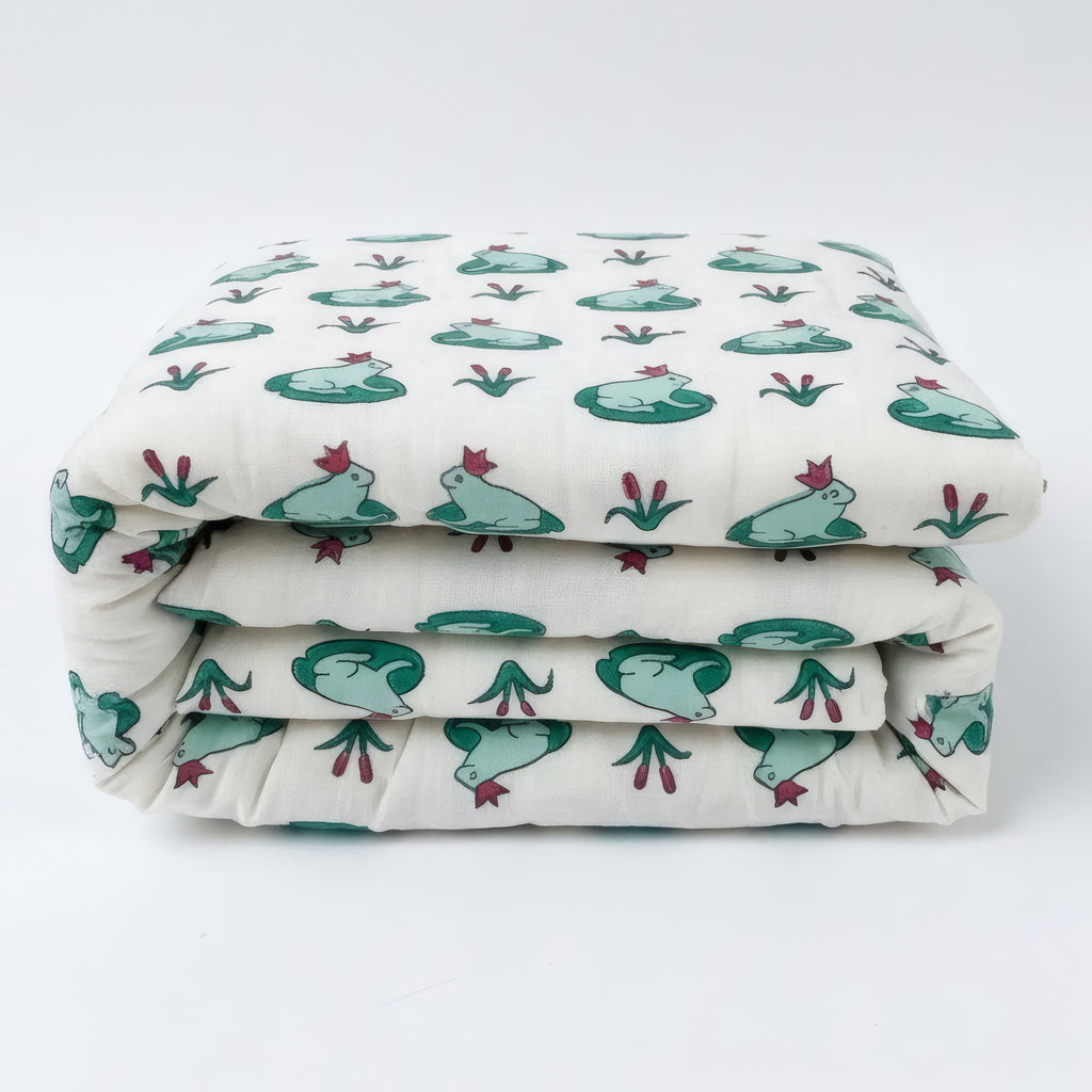 Frog Pond print hand block-printed reversible cotton voile kids quilt (razai) – print detail close-up