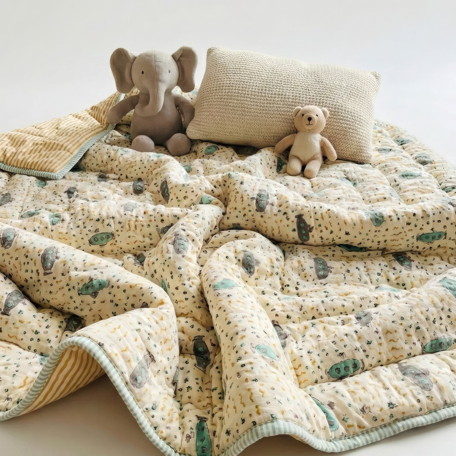 Submarine print hand block-printed reversible cotton voile kids quilt (razai) – lifestyle - bed