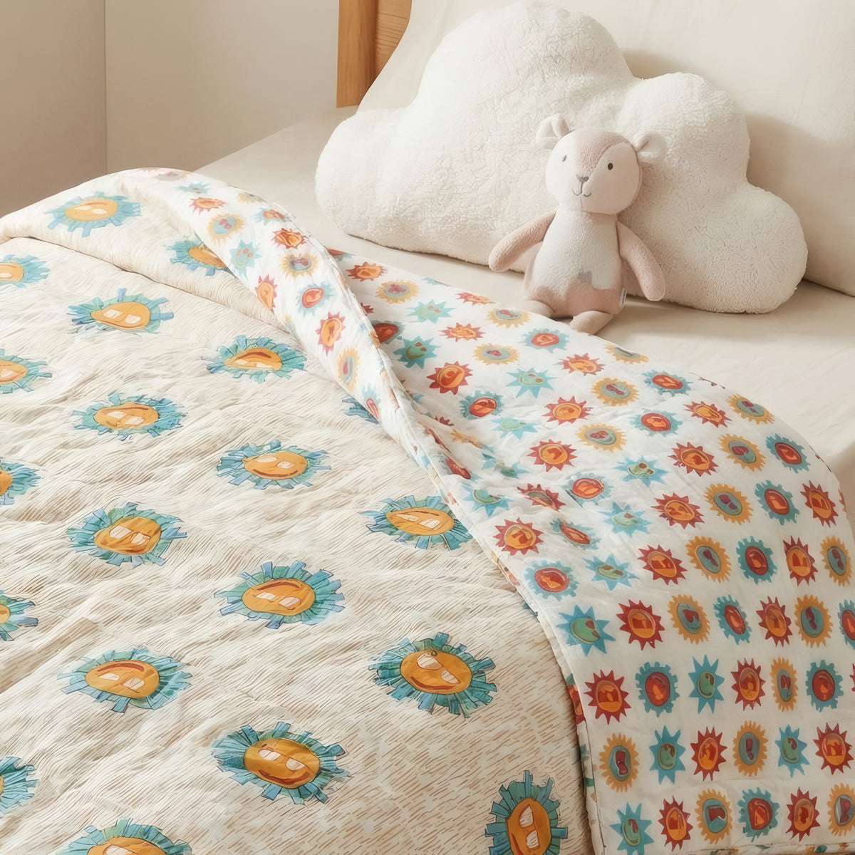 Sunshine print hand block-printed reversible cotton voile kids quilt (razai) – additional angle